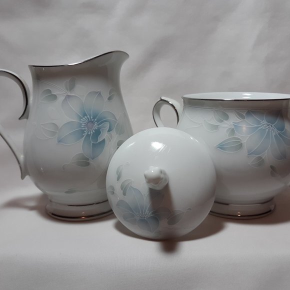 Noritake "Sweet Marie" Creamer and Sugar Bowl with Lid - Picture 3 of 4